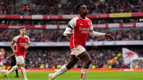 Eddie Nketiah scores hat trick as Arsenal routs last-place Sheffield United 5-0 in Premier League